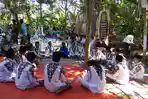 Tradisi-Sandorelang-Dusun-Mojan-Desa-Klungkung-Kecamatan-Sukorambi-Kabupaten.jpg