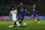 Arema Cronus Kalahkan PBR