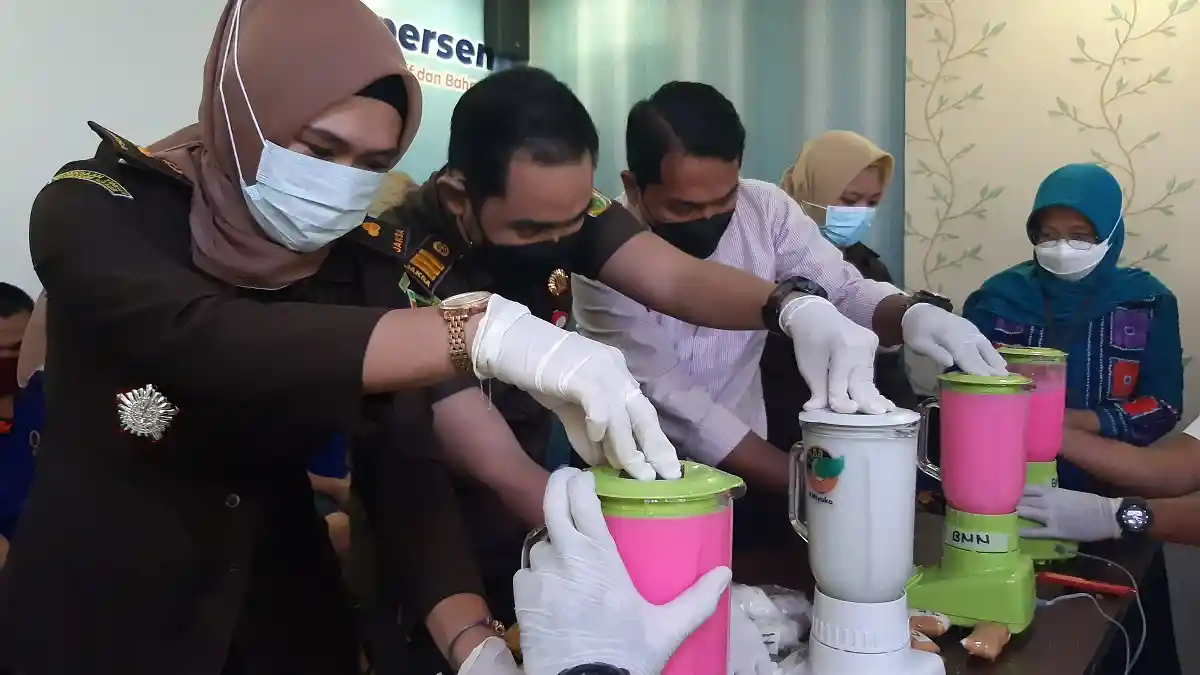 Narkoba di Kalsel, BNNP Blender 8 kg Lebih Sabu dan 357 Ekstasi