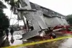 SPBU Porak Poranda Diterjang Angin Puting Beliung