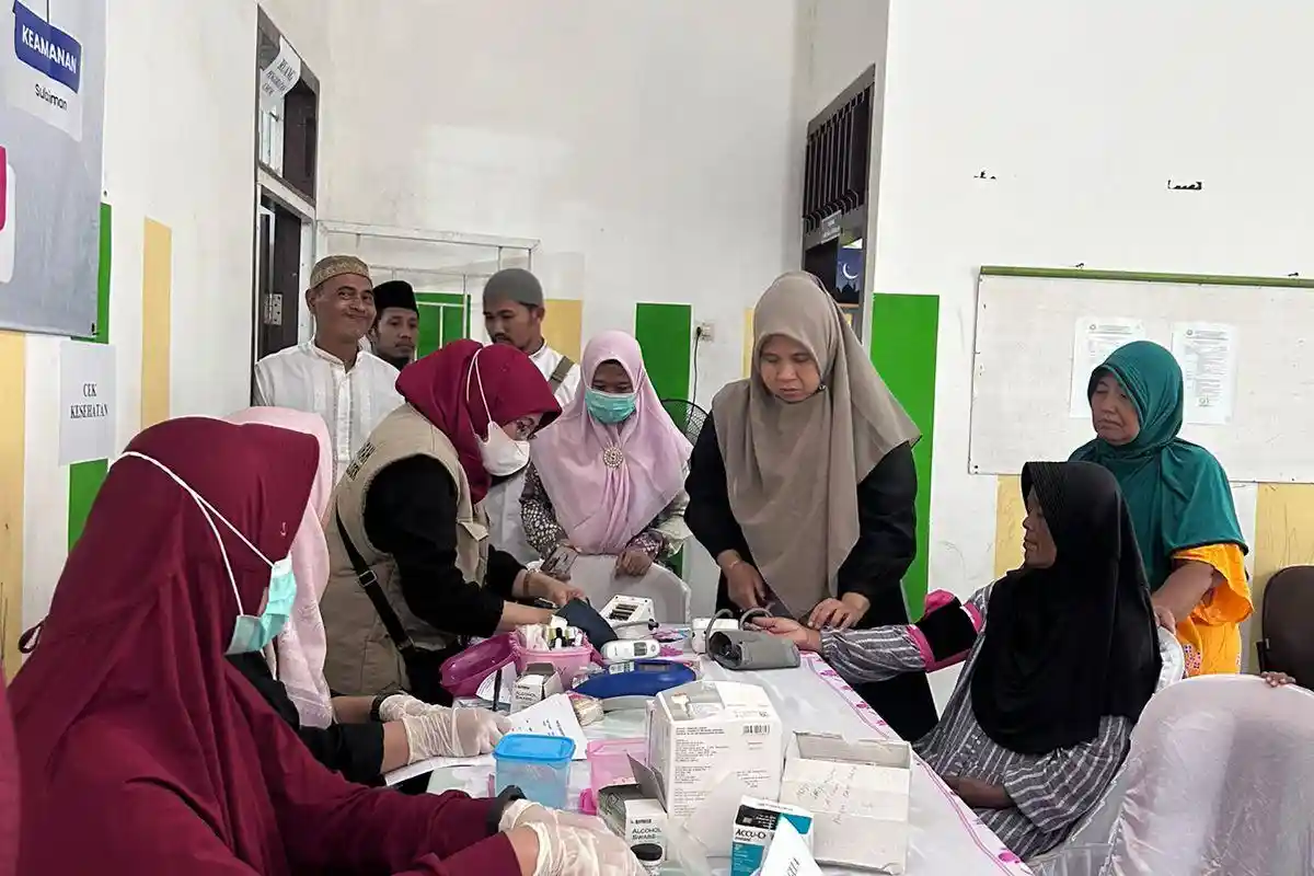 Semarak Ramadan, RSUD Abdul Moeloek Lampung Menggelar Bakti Sosial