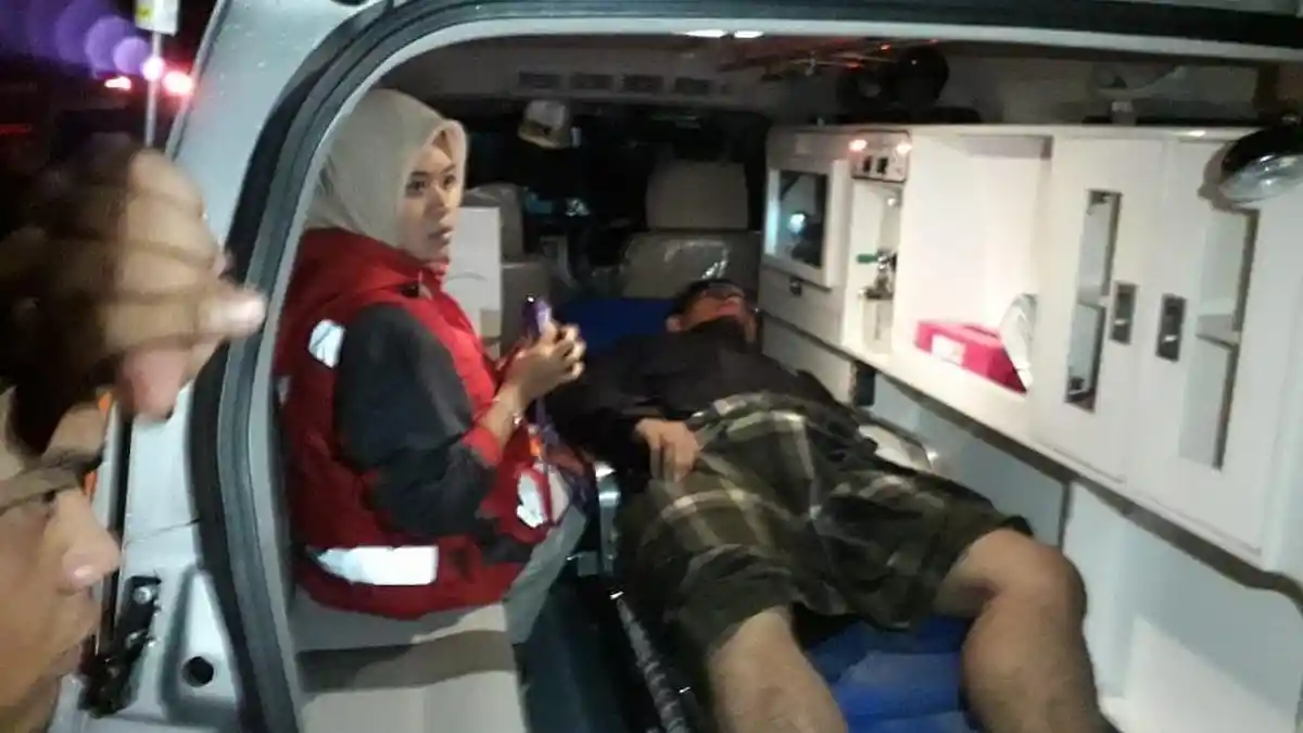 Mahasiswa Terpeleset di Gunung Marapi Berhasil Dievakuasi, Tim Dapati Pendaki Lainnya Sesak Nafas