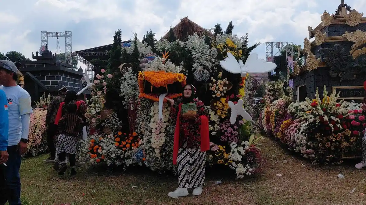 Festival Bunga Bandungan Sedot Ribuan Pengunjung, Cerita Warga Berupaya Tampil Maksimal - Tribunjateng.com