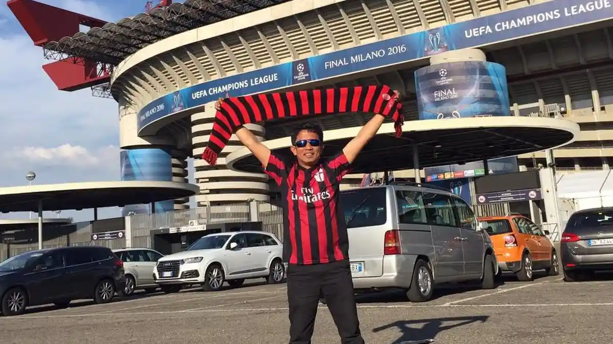 Dosen UMI Nonton Final Champion di Amsterdam