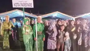 Ketua-PKK-Parepare-Erna-Rasyid-Taufan-memimpin-peserta-MTQ-ke-Bone.jpg