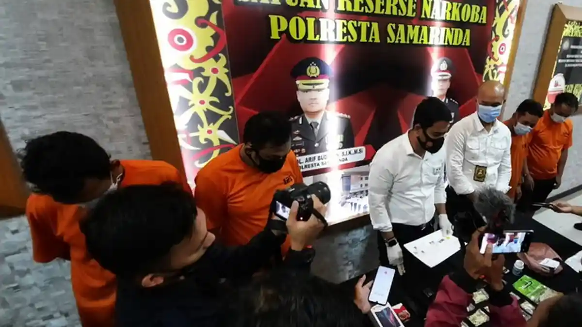 Kronologi Penangkapan Jaringan Pengedar Asal Penang di Samarinda, Ekstasi Ditemukan di Bak Sampah