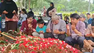 Makam-nuryati.jpg
