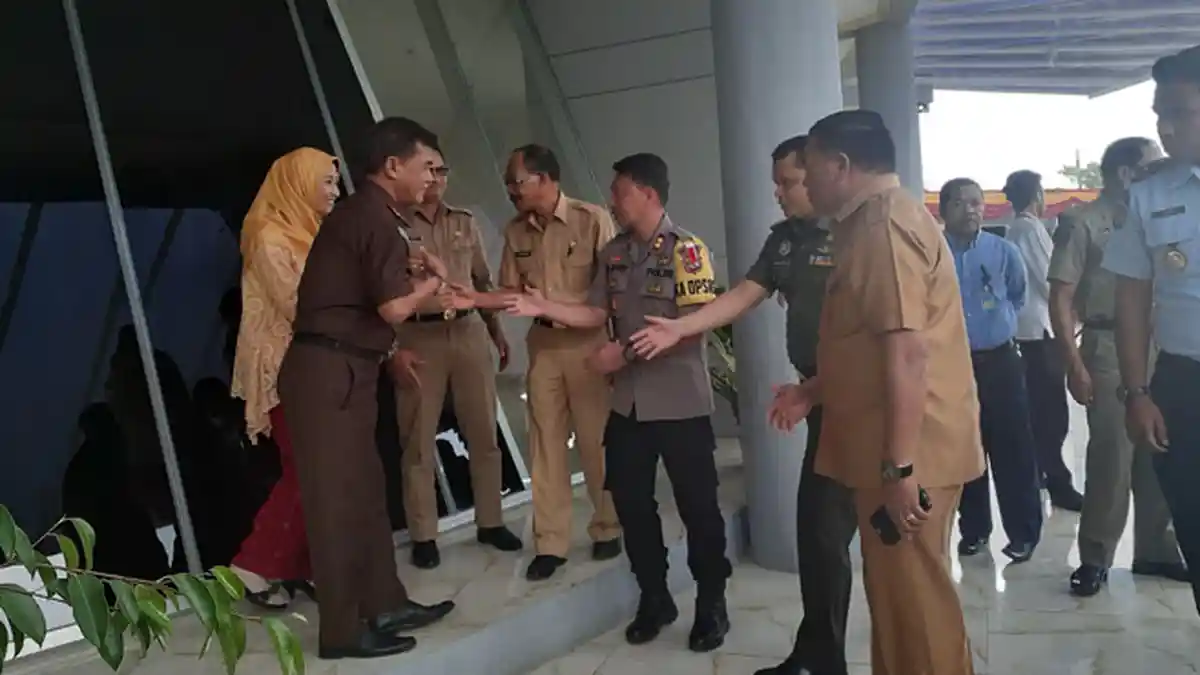 Ini Pesan Bupati Manggarai Deno Kamelus Saat Melepas Sukoco Jadi Kajari Cimahi