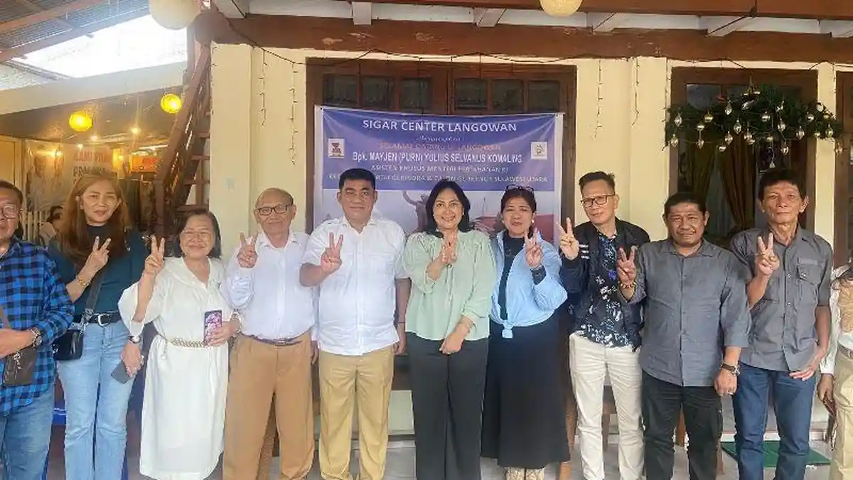 Yulius Komaling Kunjungi Keluarga Prabowo di Langowan, Minta Doa dan ...