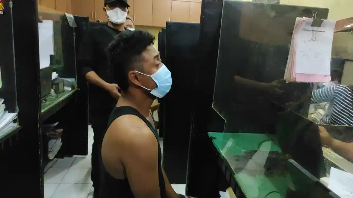Pria Ini Hanya Pakai Celana Dalam Masuk Rumah Tetangga, Seorang Wanita Paruh Baya Nyaris Dirudapaksa