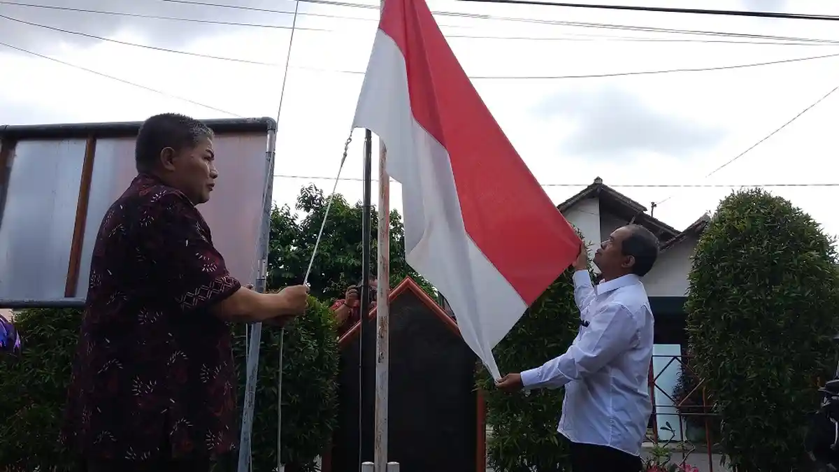 Indonesia Berkabung, Rumah Indonesia Ajak Bawaslu DIY Kibarkan Bendera Setengah Tiang