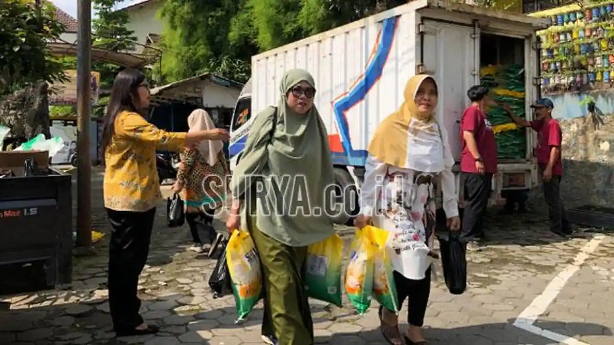 Hari Ketiga Operasi Pasar, 8 Ton Beras Ludes Diserbu Warga Kota Batu