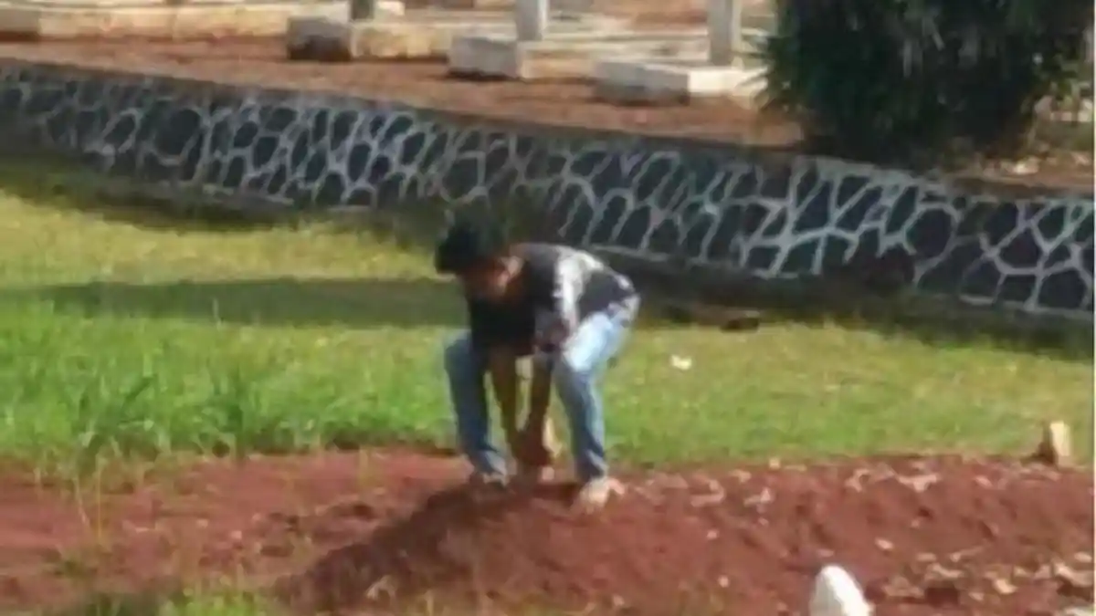 Viral, Aksi Remaja di Lampung Utara Injak-injak Makam Pahlawan, Pelaku Kini Diciduk Aparat