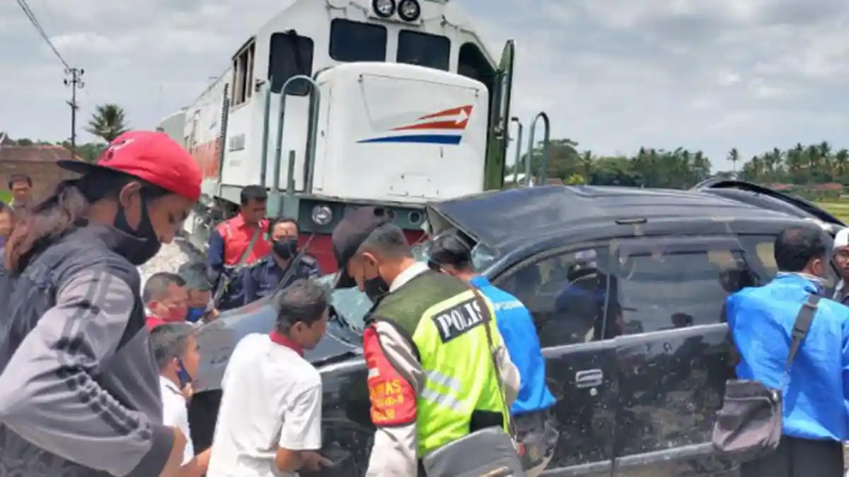 Kronologi Kecelakaan Maut di Perlintasan Kereta Api Sumberpucung Malang, Tak Ada Palang Pintu