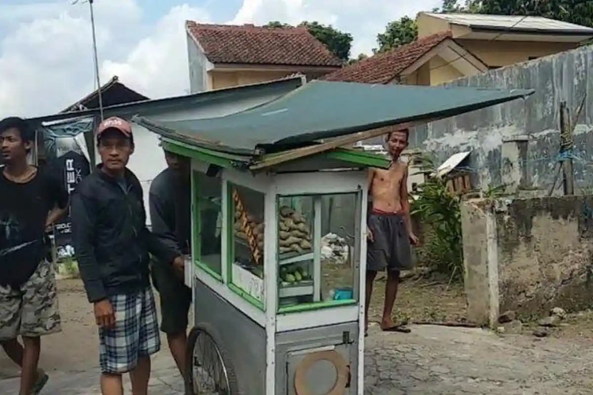 Curi Celana Dalam Wanita yang Dijemur, Pria Ini Ngaku untuk Obati Jerawat, Diusap-usapkan ke Wajah