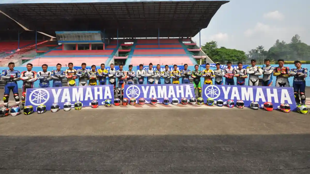 Asah Skill Pebalap Muda Jadi Juara di Yamaha Riding Academy