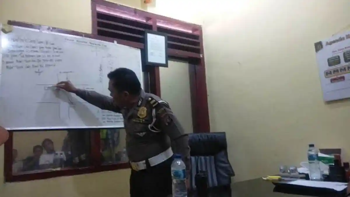 Taksi Online-Sepeda Motor Tabrakan di Perumnas Mandala, 1 Orang Dikabarkan Tewas