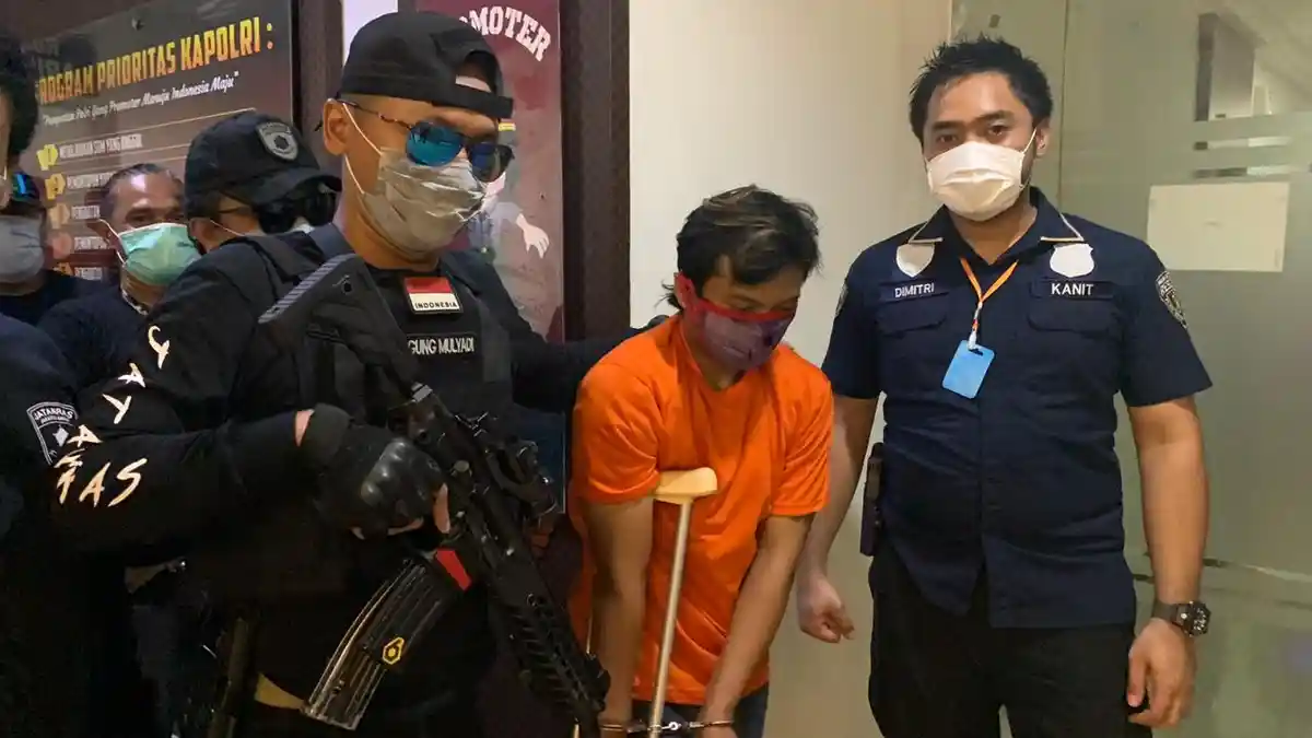 Pelariannya Terhenti PSBB Covid-19, Polisi Ringkus Komplotan Perampok Emas Tersohor