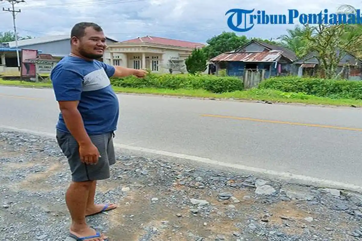 Diduga Hendak Menyalip, Minibus Tabrak Tiga Remaja Gunakan Motor Tak Berlampu di Sambas