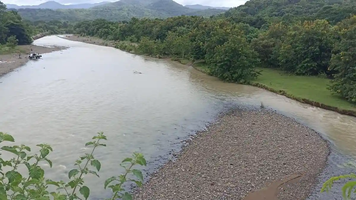 Warga Minta Bangun Tembok Penahan Abrasi Sungai Wae Bobo Borong Manggarai Timur