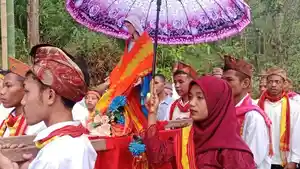 UMAT-ISLAM-IKUT-PERARAKAN-Event-perarakan-Arca-Bunda-Maria-di-Ende.jpg