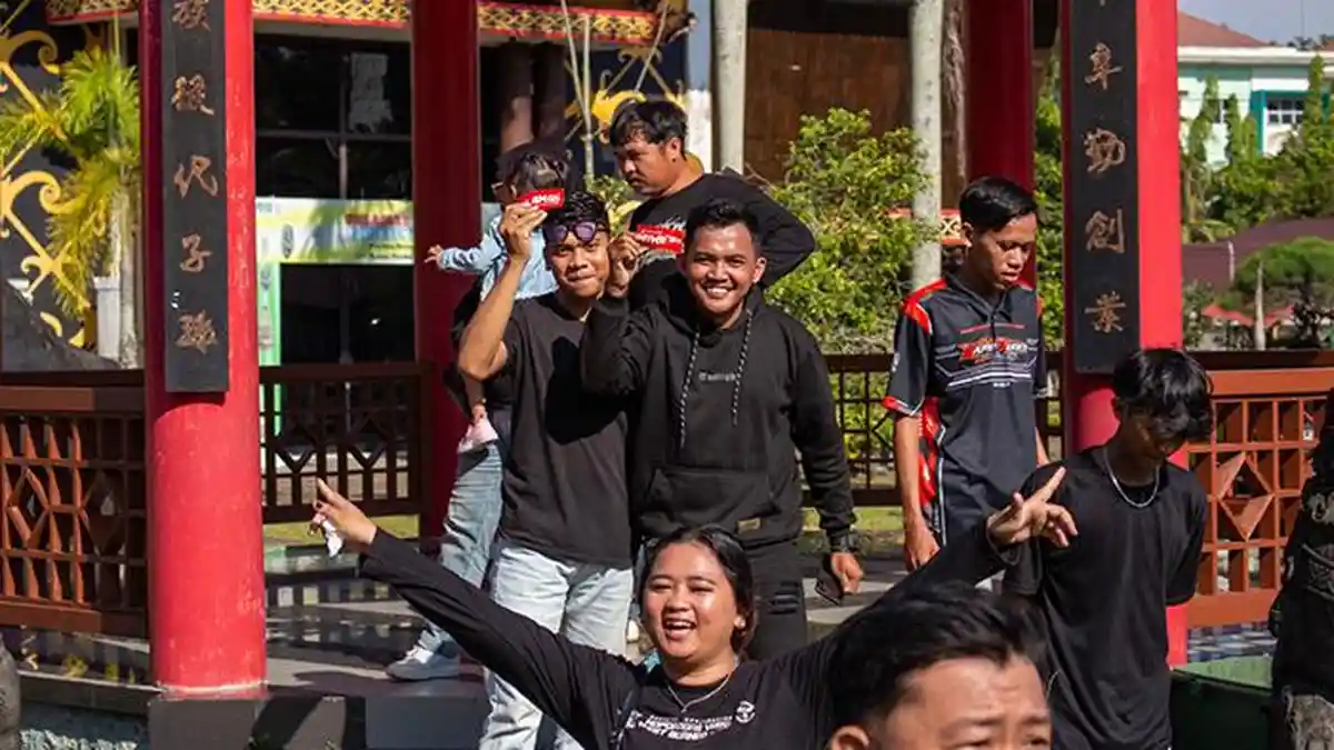 Asmo Kalbar Gelar Vario Edu Ride, Cari_aman di jalan