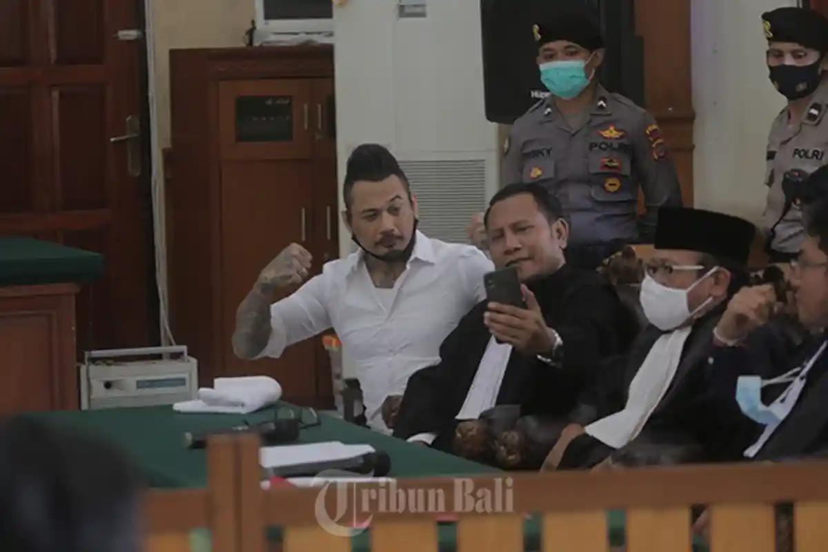 Dituntut 3 Tahun Penjara, Jerinx Tantang Pihak yang Ingin Memenjarakan Datang ke Sidang