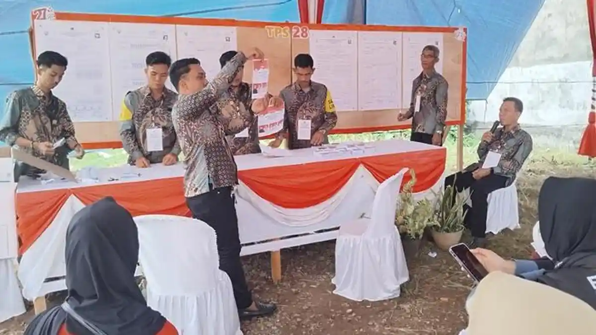 Paslon RDPS Unggul Telak di TPS 28 Kelurahan Demang Lebar Daun ...