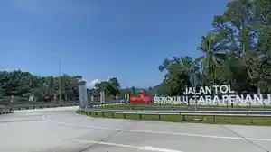 Tol-Bengkulu-benteng.jpg