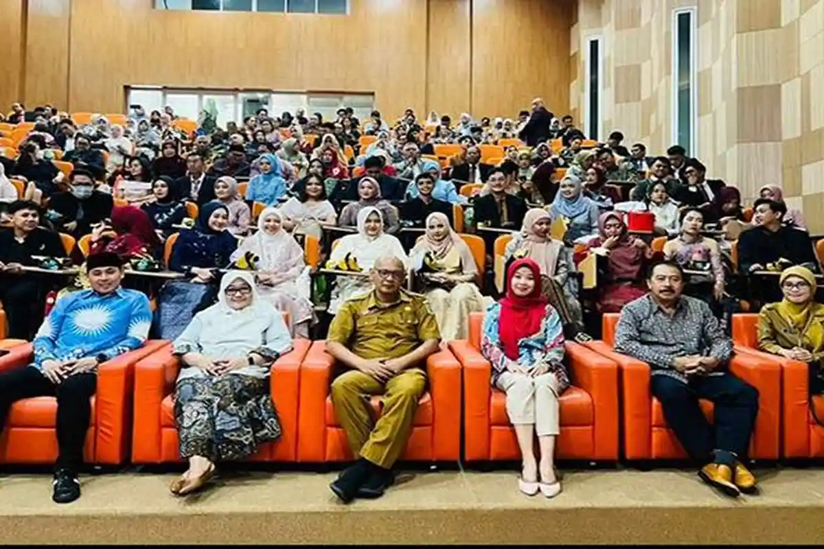 Wabup Saksikan Dokter Beasiswa Pemda Kapuas Hulu Sumpah Profesi Dokter di Untan Pontianak