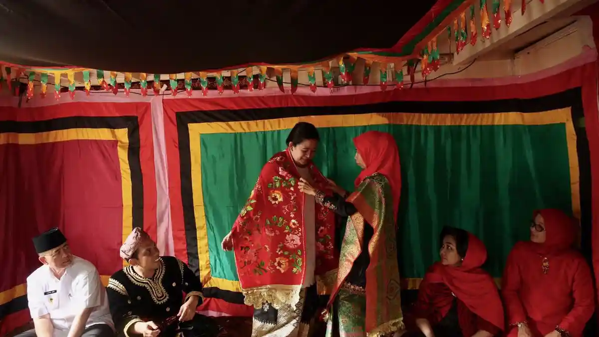 Cara Menko PMK Pererat Persaudaraan dan Manjalang Induak Bako - puan-maharani_20171022_175910.jpg