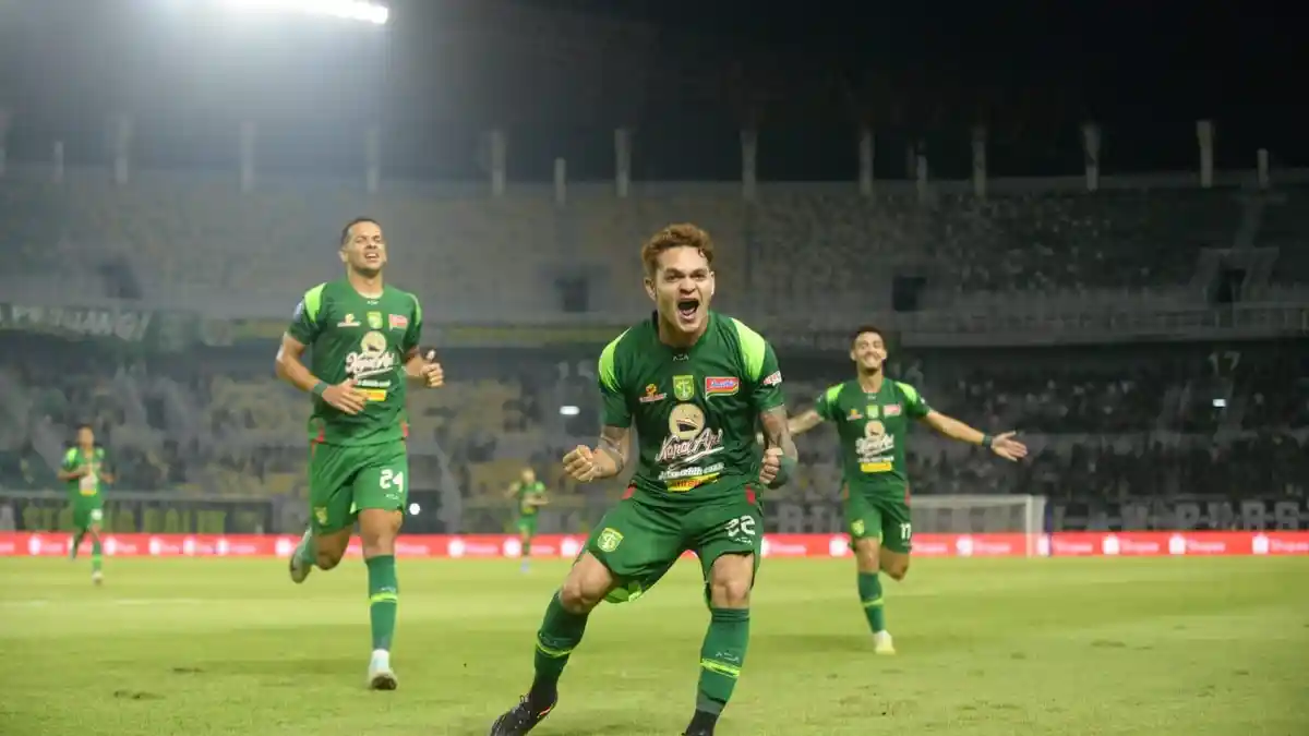 Hasil Skor Babak Pertama Persebaya Vs PSM Makassar: Gol Gali Freitas Bajol Ijo Unggul 1-0