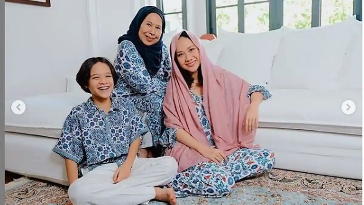 Potret Suasana Lebaran Bunga Citra Lestari tanpa Ashraf, Ditemani Ibu Mertua, Noah Jadi Sorotan