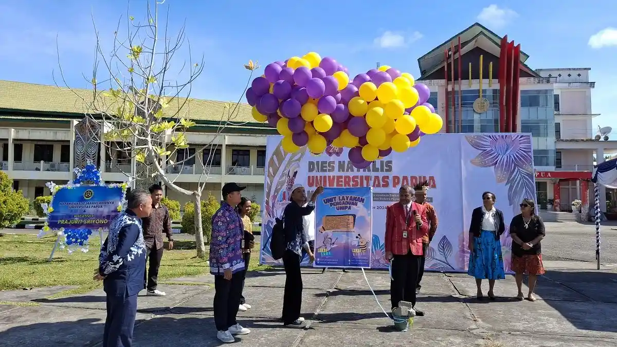 UNIPA Launching Ulat Sagu dan Ulat Madu, Ini kata Hugo Warami 