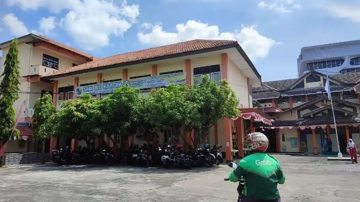 Siswa SMK Ibu Kartini Semarang Tenggelam di Pantai Parangtritis, Pencarian Dilakukan Tiga Hari