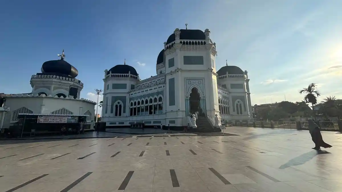 Lima Masjid Sediakan Menu Berbuka Puasa Gratis, Menu Khas mulai Bubur Sup Pedas hingga Nasi Birani