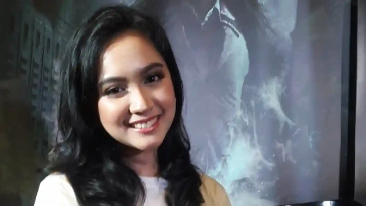 Saat Jenuh Garap Skripsi, Amanda Rachel Bikin Puisi