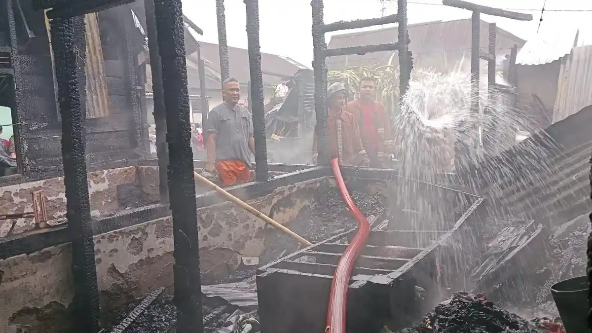 Jelang Buka Puasa, Rumah Pedagang di Rejang Lebong Ludes Terbakar