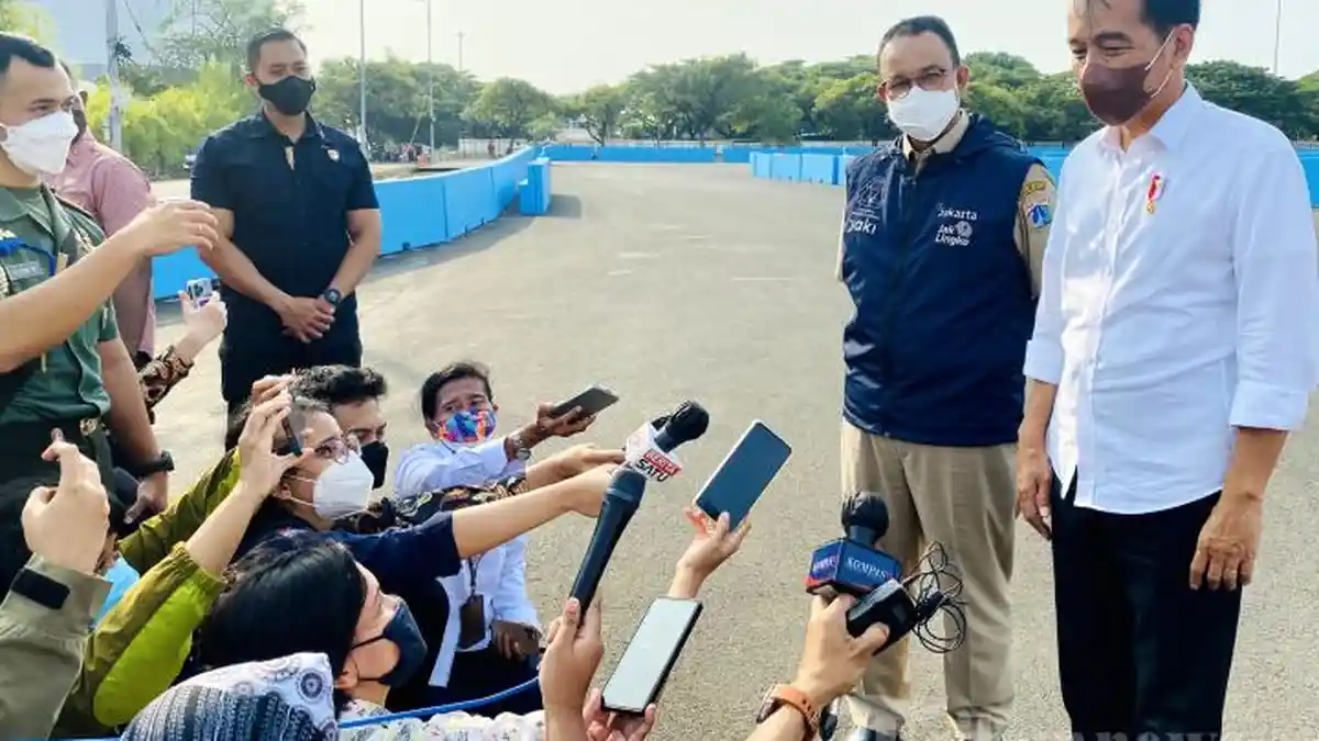 Jokowi Mesra dengan Anies saat Tinjau Sirkuit Formula E, Gerindra Beberkan Maksud Kunjungan Presiden