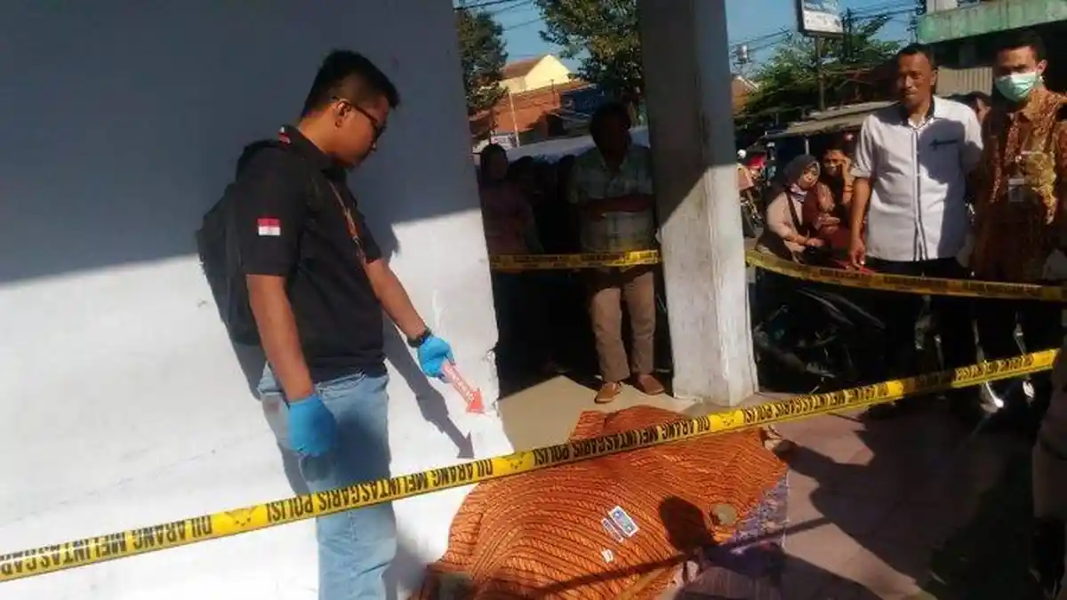 Pria Bertato Daun Waru Ditemukan Tak Bernyawa di Pasar Kebumen