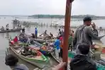 Pendangkalan-sungai-muara-ciherang.jpg