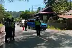 ppkm-level-4-polres-tana-toraja-lakukan-pemeriksaan-di-siguntu.jpg