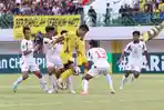 Laga-Barito-Putera-kuning-melawan-Deltras-FC.jpg