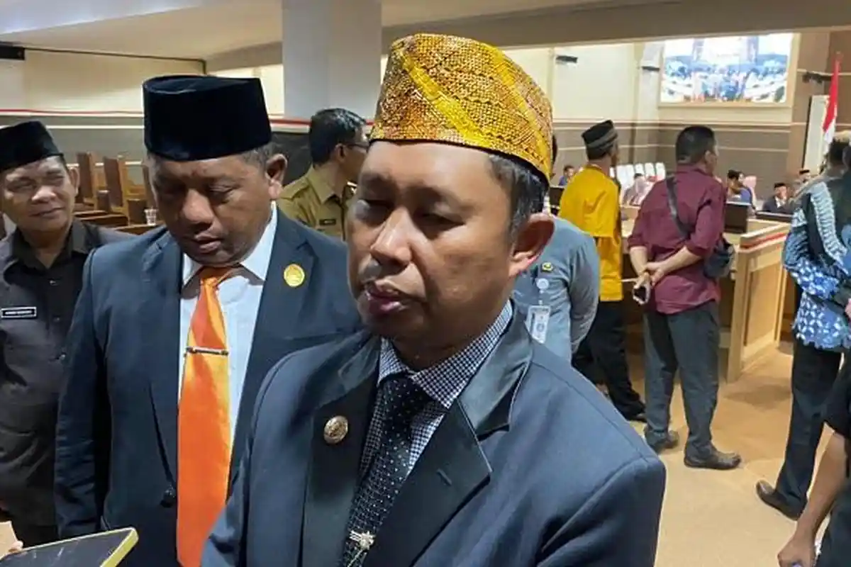 Pesan Pj Wali Kota Kendari Asmawa Tosepu ke Rahmat Suam Anggota DPRD Dilantik Gantikan Abdul Razak