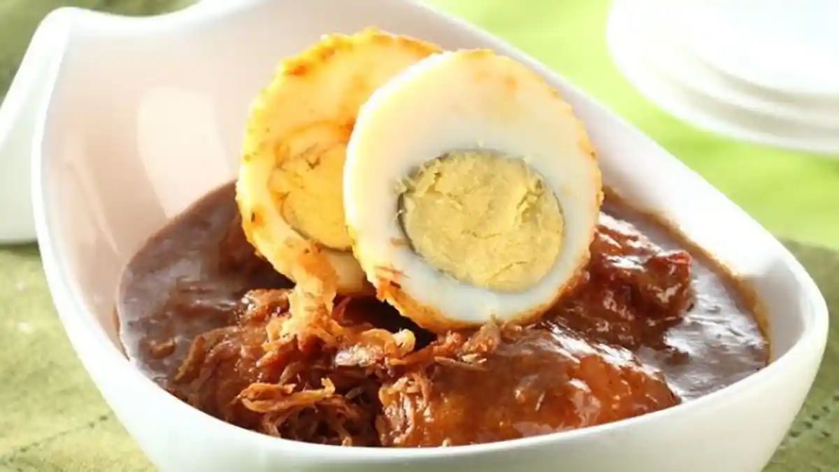 Resep Semur Telur Bumbu Iris, Sajian Santap Sahur yang Lezat dan Simpel, Cocok untuk Para Pemula