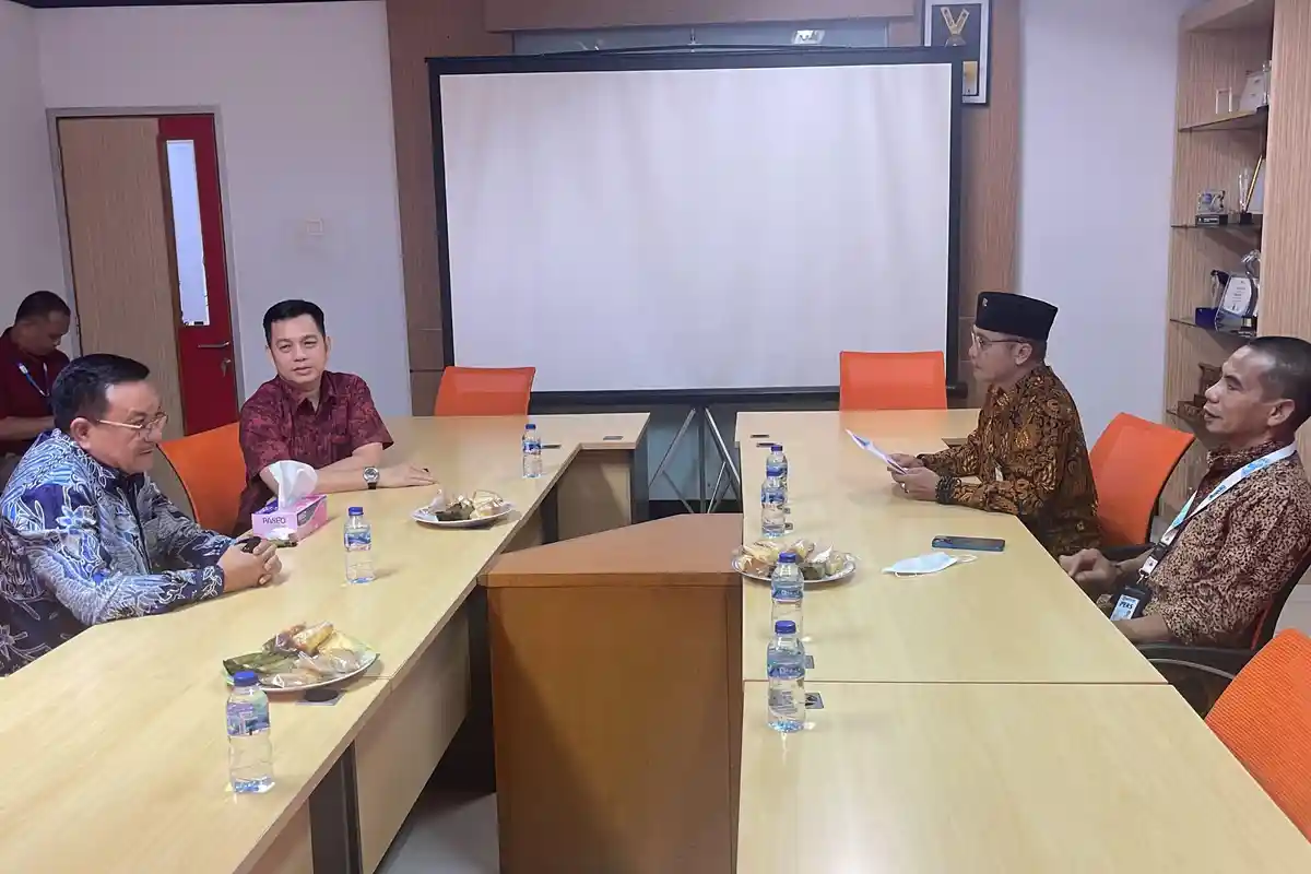 Berkunjung ke Tribun Network, Wali Kota Bitung Cerita Pendidikan Kader PDIP Tidur di Rumah Warga