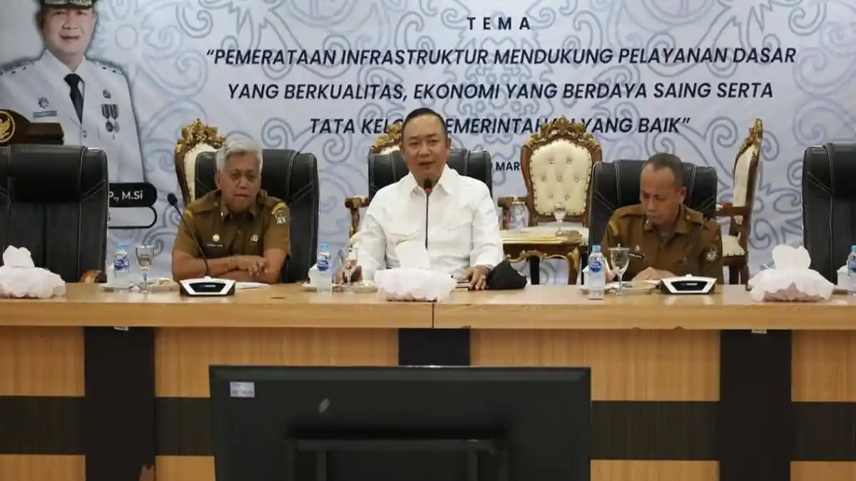 Bupati Alex Wilyo Kumpulkan OPD, Minta Program Strategis Ketapang Segera Dipercepat