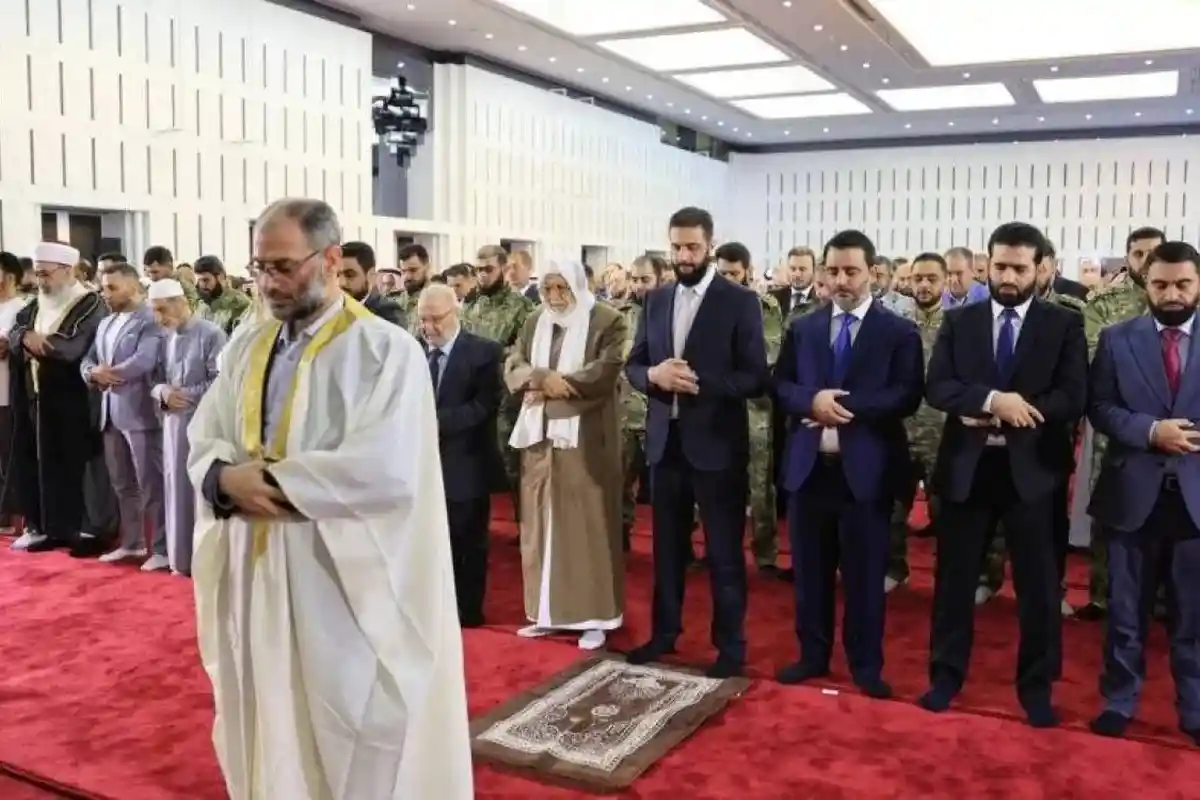 Suriah Rayakan Idul Adha Pertama Setelah Lengsernya Bashar al-Assad, Presiden Baru Disambut Hangat