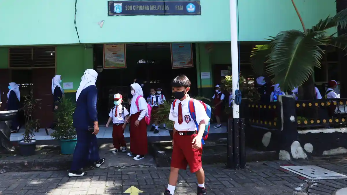 Kasus Covid-19 Naik, Hari Ini Depok PTM 100 Persen untuk Jenjang SD dan SMP