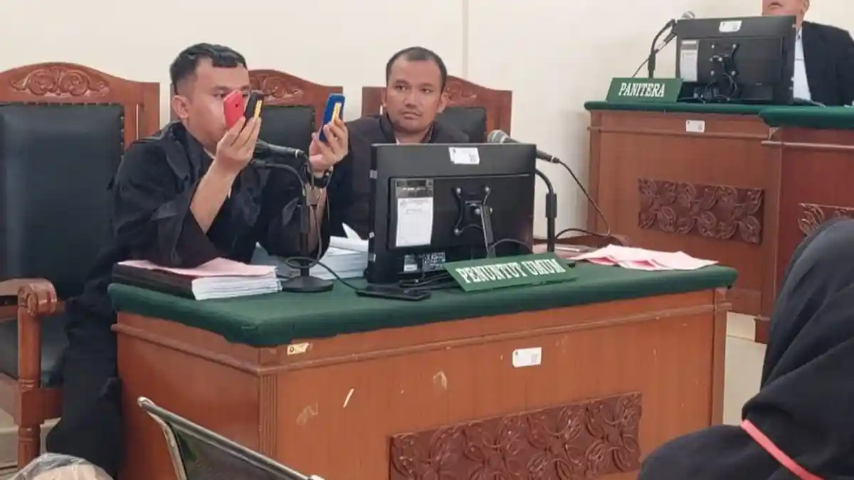 Usai Bunuh Eks Anggota DPRD Langkat, Terdakwa Beli Dua HP Baru Sekaligus di Kota Binjai